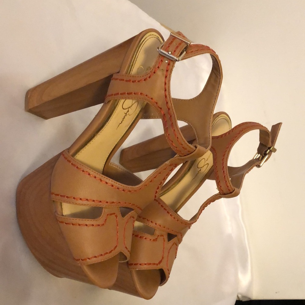 70’s inspired chunky heel:Jessica Simpson “Dearah”